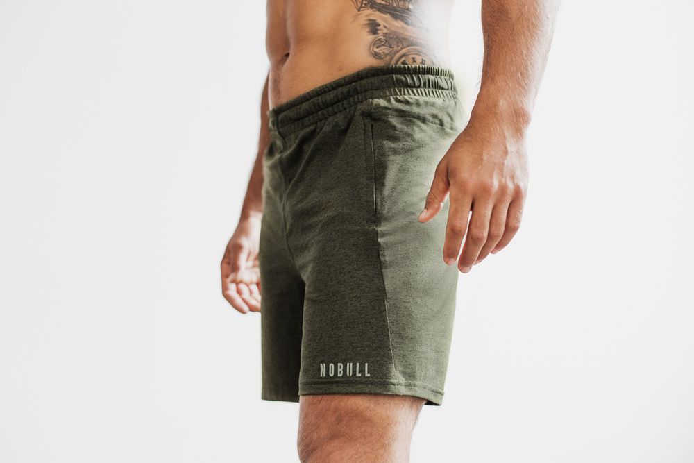 Shorts NOBULL Homme Vert Olive - NOBULL Lightweight Knit Runner 7",France (8412-FGNYI)